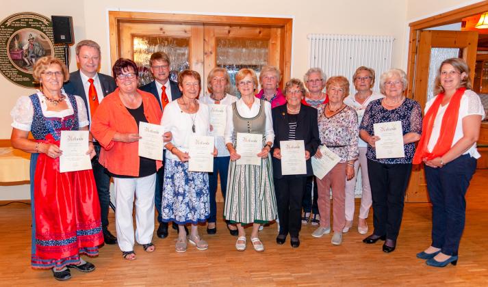 50 Jahre Gymnastikdamen